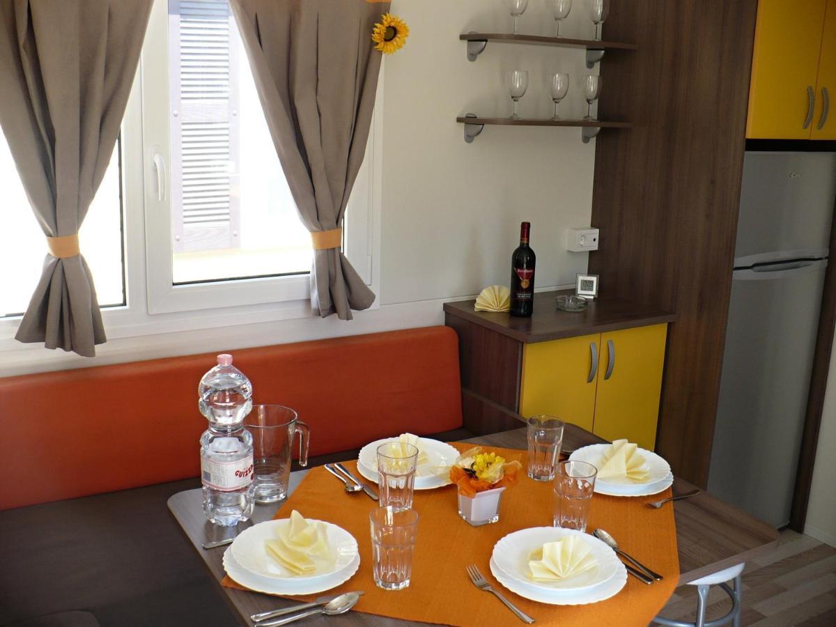 Victoria Mobilehome By Ville Degli Ulivi Marina di Campo Bagian luar foto